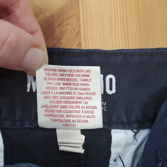 Short shorts! - Picture 5 of 6